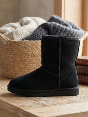 Time and Tru Black Suede "UGG-style" Boot Women's Size 7